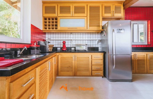 Felix House | Casa Exclusiva em Ubatuba com Estilo Único
