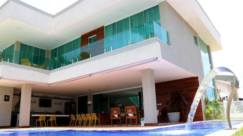Parafuso House | Casa Frente Mar 5 Suítes Guarajuba em Condomínio