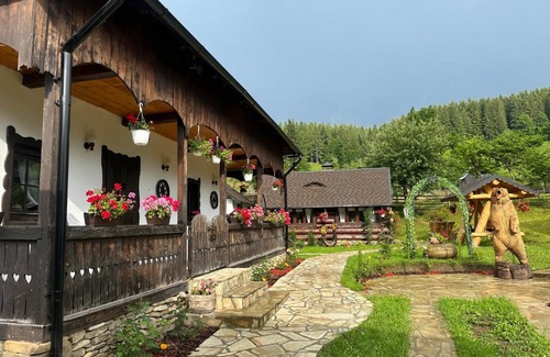 Frumosu House | Casa Gabriel
