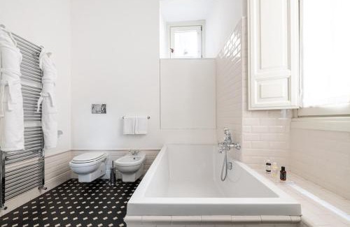 Rione VII Regola Apartment | Casa Giulia, a Burghesius home