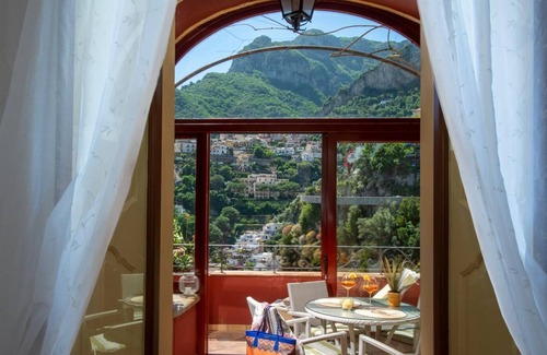Positano Apartment | Casa Giulia - Sophisticated apartment in Positano with stunnig view