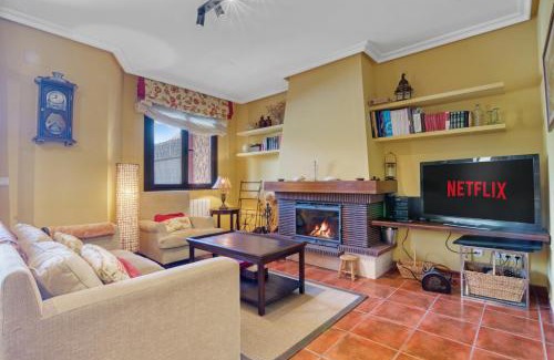 Mombeltran House | Casa Gredos- Chimenea , Setas , BBQ , Relax
