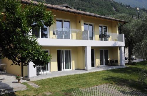 Malcesine Old Town Apartment | Casa Guarnati Lake View Apartments