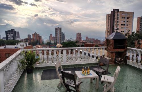 Los Naranjos House | Casa Hévenie, Hospedaje familiar cómodo y bien ubicado