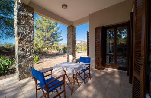 Vasa Koilaniou House | Casa Harmonia Traditional Stone House, Escape to Silence Soul and Serenity in Nature with 2 Bedrooms, Fireplace and Mountain Breeze