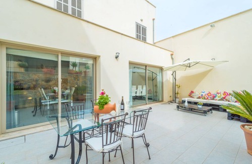 Maria de la Salut House | Casa Holganza