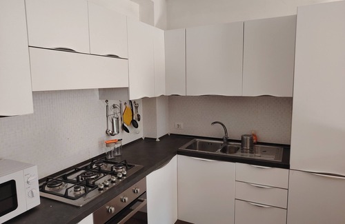 Prenestino-Labicano House | Casa indipendente con camera da letto e soggiorno terrazzo e giardino mattonaton