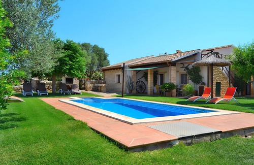 Santa Margalida Villa | Casa Inés 165 magnificent finca with private pool, large garden, air conditioning and WiFi