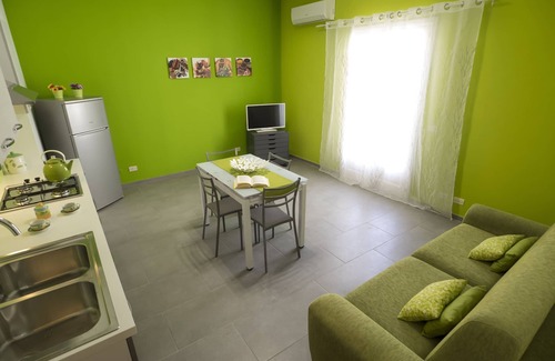 Marina di Ragusa Apartment | Casa Iride 1 is located in the center of the tiny village of Marina di Ragusa.