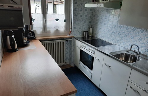Aurigeno House | Casa Isa Moghegno, house in bungalow style on 1. Level in quiet residential area