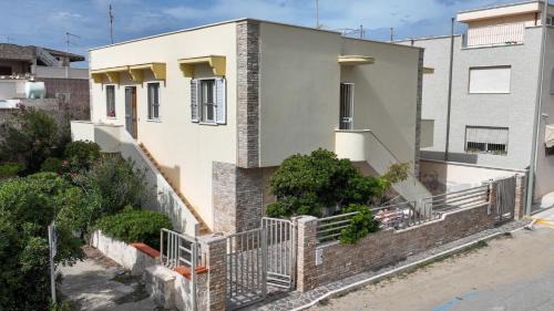 San Pietro in Bevagna House | Casa Laura 2 a soli 20 mt dalla spiaggia di San Pietro in Bevagna