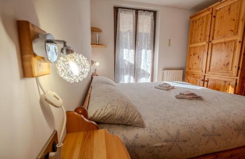 Lizzola Apartment | Casa Lea