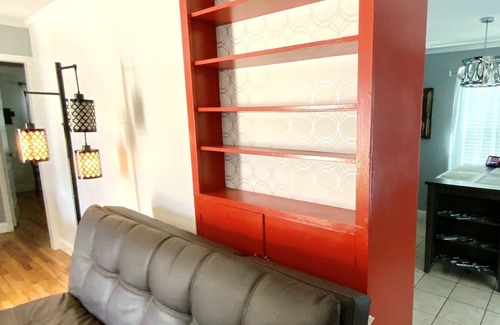 Heart of Lubbock House | Casa Leon in the Heart of Lubbock and footsteps away from Texas Tech!