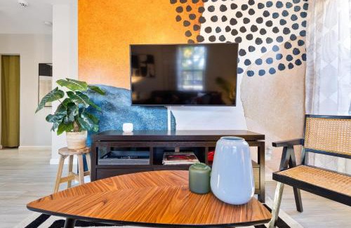 South Middle River House | Casa Limon - Private Heated Pool Prime Location & Parking
