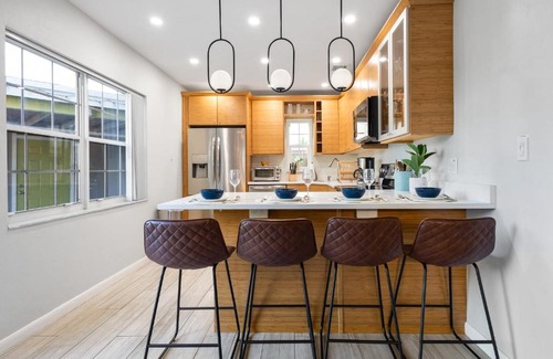 South Middle River House | Casa Limon - Private Heated Pool Prime Location & Parking