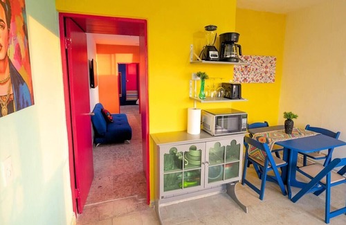 Esterito Apartment | Casa Lola: 2 bedroom Downtown apt one block from Sea