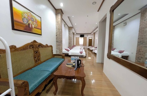 Legazpi Hotel | Casa Lorenzo powered by Cocotel