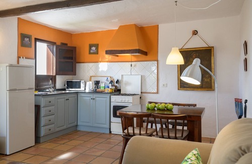 Teguise House | Casa Los Divisos, small cozy cottage in La Villa de Teguise