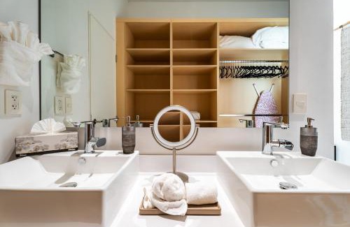 El Medano Ejidal Apartment | Casa Lucy- Opulent 3BR Cabo Retreat Awaits!