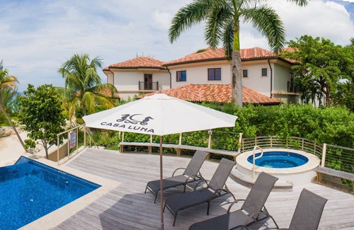 George Town Villa | Casa Luna 17 by Luxury Cayman Villas