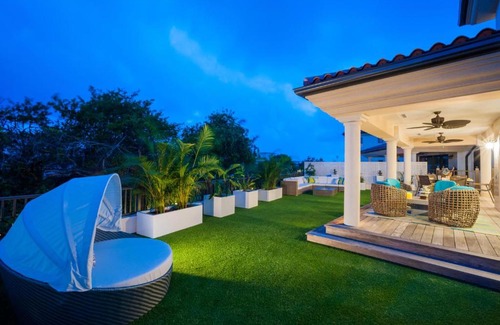 George Town Villa | Casa Luna 17