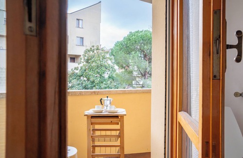 Pisa Apartment | Casa Luna - One Bedroom Apartment, Sleeps 5