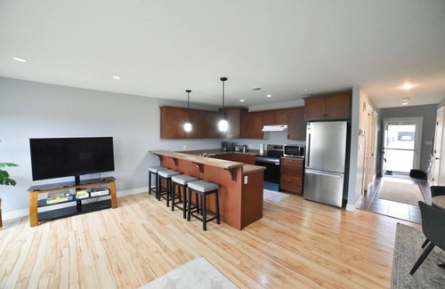 Stratford House | Casa Maria Island Home-Family Friendly: Sleeps up to 9, centrally located.