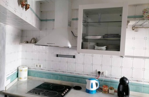 Cutar House | Casa Maruja in Cútar with jacuzzi and Wifi fibre 300 Mb