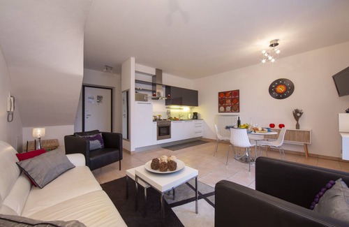 San Siro Apartment | Casa Mastena Vista Lago, San Siro, Italy