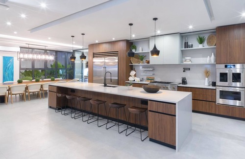 Playa Langosta House | Casa Melia a Modern Luxurious Beach Front Home
