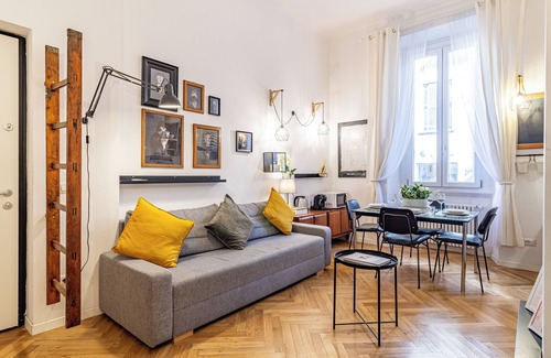 Zona Farini Apartment | Casa Menabrea - 1 min dalla metro