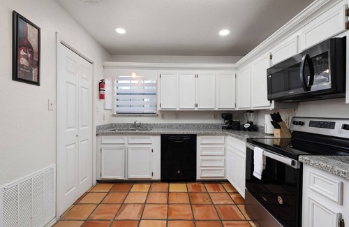 South Padre Island Condo | Casa Mezquite A - Walk to the Beach - WiFi