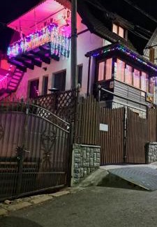Sinaia Apartment | Casa MIKHA