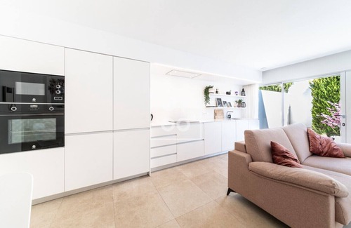 Torrevieja Apartment | Casa Mirasal - Ground flour - Roof terrace - By OYOOSTAYS