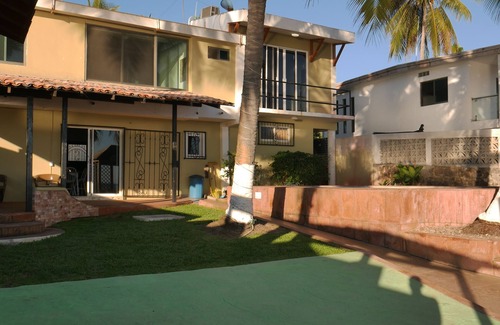 Santa Cruz House | Casa Mister Ken pie de playa Los Cocos