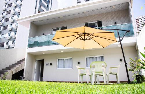 Madalena Apartment | Casa moderna com jardim privativo