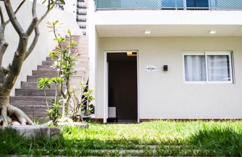 Madalena Apartment | Casa moderna com jardim privativo