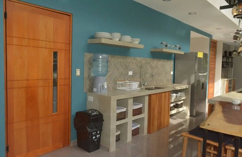 Cahuita House | Casa moderna y espaciosa con estilo. 100% WiFi