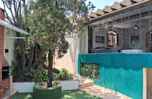Zona Leste House | Casa Natureza Viva para grupos em São Paulo - SP