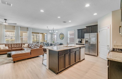 Loughman Villa | CASA OHANA - Heated Pool - Magical Design - Disney