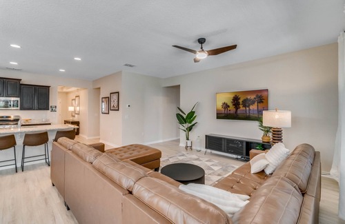 Loughman Villa | CASA OHANA - Heated Pool - Magical Design - Disney