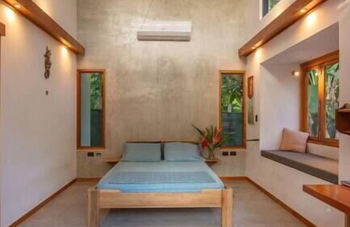 Cahuita House | Casa Ohana, with a/c & pool just steps to the beach