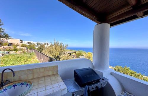Malfa House | Casa Ornella, appartamento con vista mozzafiato sulle Eolie