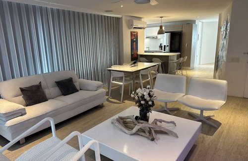 Cartagena District Apartment | Casa OZ - Modern, Sleek and Spacious 3 bedroom condo in Bocagrande Cartagena