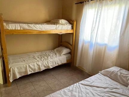Paso de la Patria House | Casa para 10 personas a 6 cuadras de la playa principal