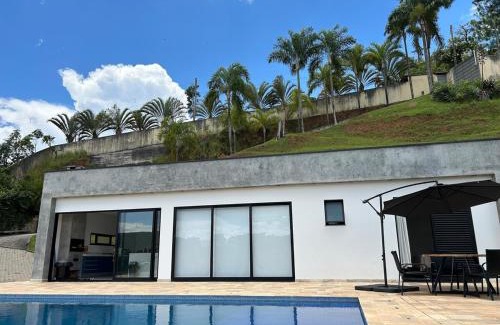 Igarata House | Casa Pe na Agua Represa Igarata Piscina Climatizada