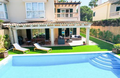 Puig de Ros House | Casa Pinsa - Großzügiges mediterran-stilvolles Ferienhaus mit eigenem Pool in Puig de Ros