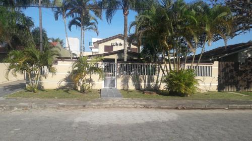 Guaratuba House | Casa Piscina Prainha Caiobá Guaratuba