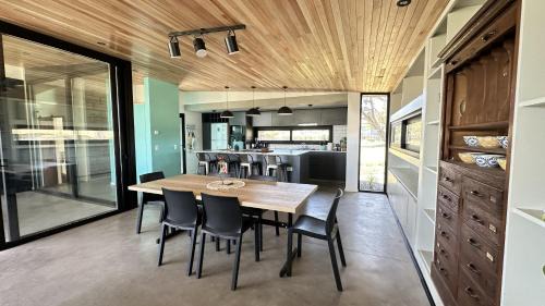 Colonia Chapadmalal House | Casa Pit - Casa en chapa con pileta Barrio Privado 6PX I Hola Sur
