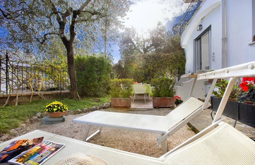 Sorrento House | Casa Punta del Capo with Private Terrace and Parking